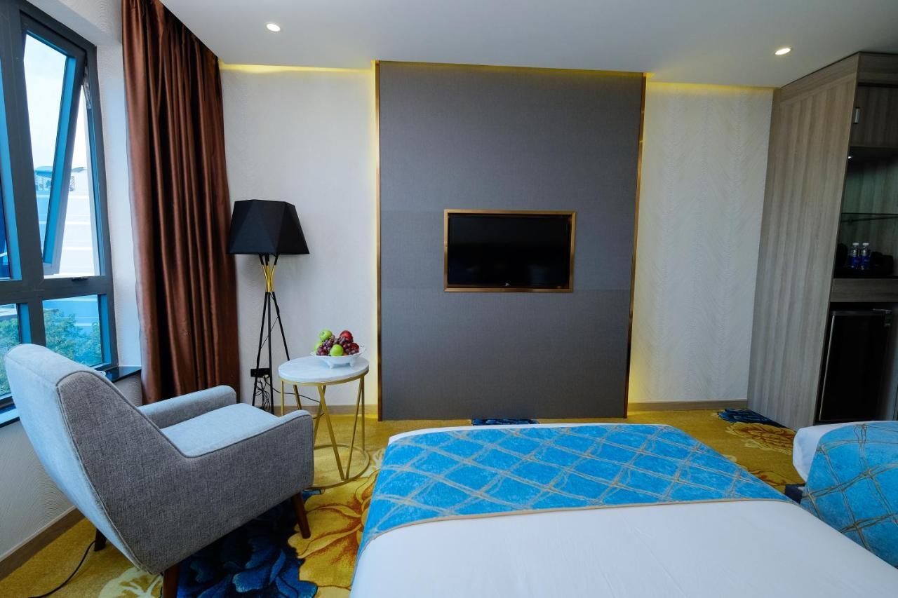 Diamond Hotel Thu Dau Mot Esterno foto