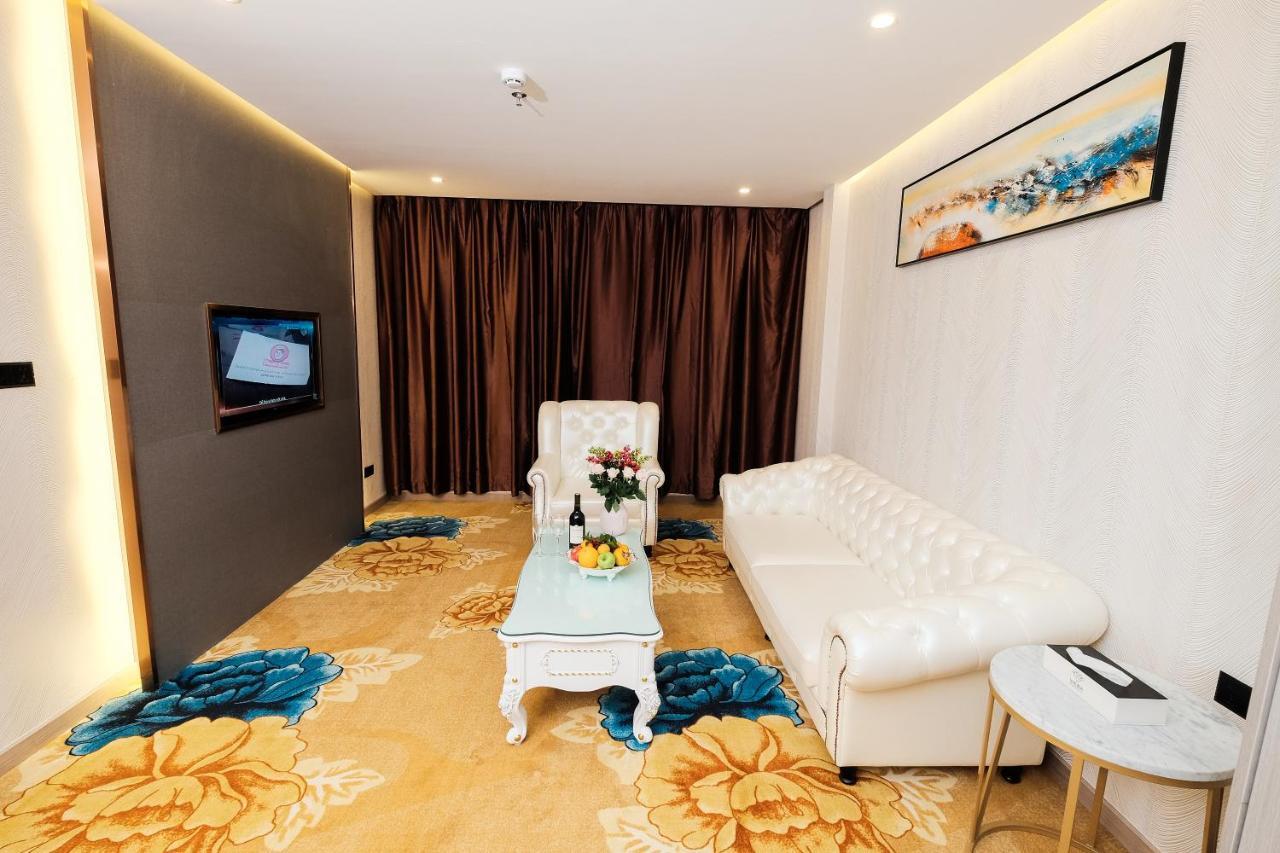 Diamond Hotel Thu Dau Mot Esterno foto